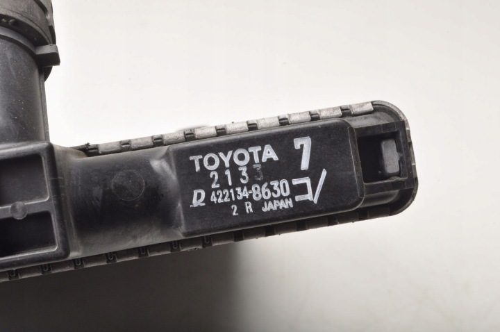 TOYOTA YARIS III 1.5 HYBRIDE RADIATEUR EAU 422134-8630