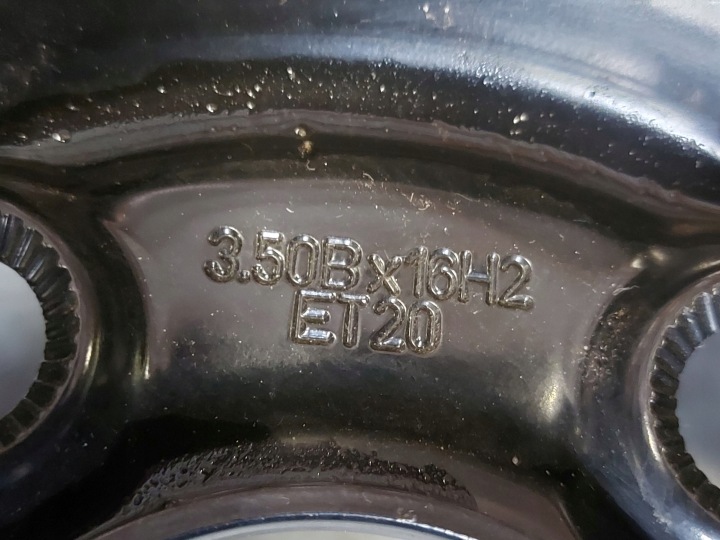 MERCEDES W204 KOLO RÉGLAGE 125/90/16 98M 5X112 ET20 2044000302