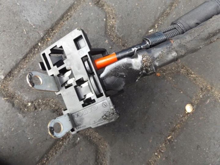 VOLVO V90 II 2.0 D4 CÂBLE SERRE-CÂBLE FIL BATTERIE