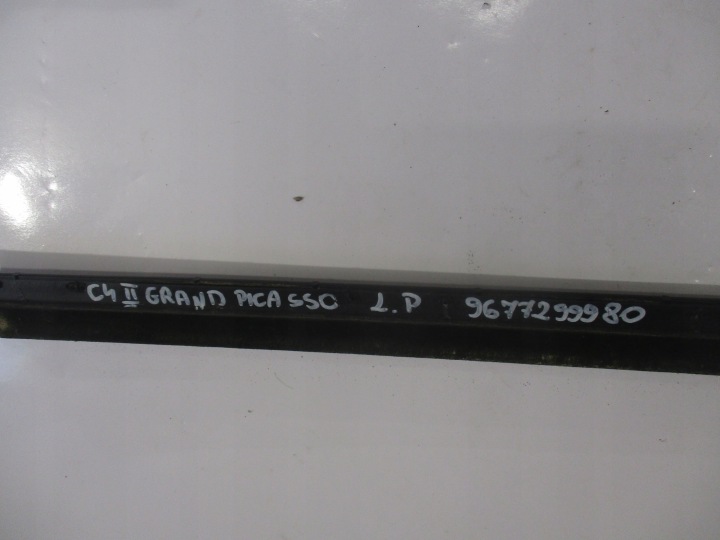MOULURE RACLOIR PORTES AVANT GAUCHE CITROEN C4 GRAND PICASSO II 9677299980
