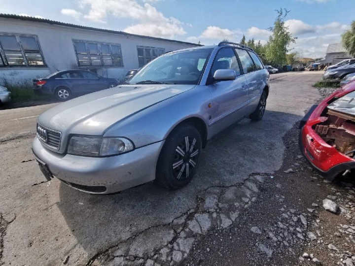 AUDI A4 SERVO FREINS 1995 1.8L 8D0612105F