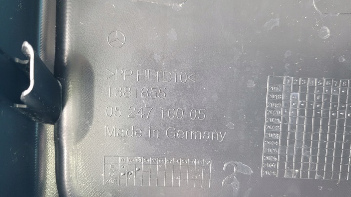 MERCEDES H247 GLA 21R GRILLE TUNNELS CENTRAL A1776802006