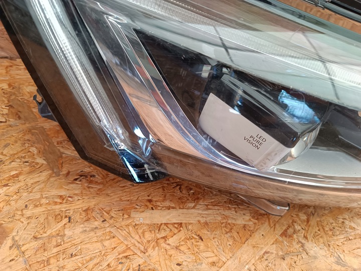 FARO DERECHA PARTE DELANTERA EU 260100184R RENAULT TALISMAN 2017- DIODO LUMINOSO LED 89909143 