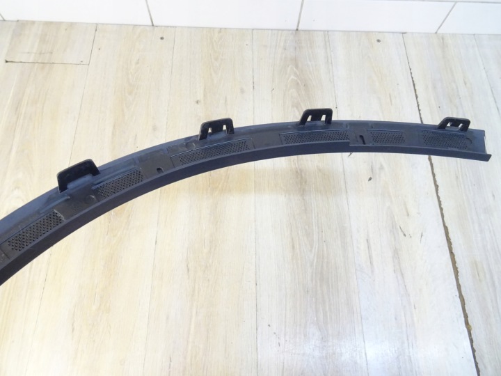 MOULURE GARDE-BOUE GAUCHE AVANT MERCEDES W254 GLC AMG A2548805702