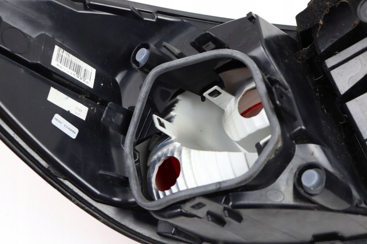 RENAULT CAPTUR PHARE DROITE ARRIÈRE ARRIÈRE 265502731R