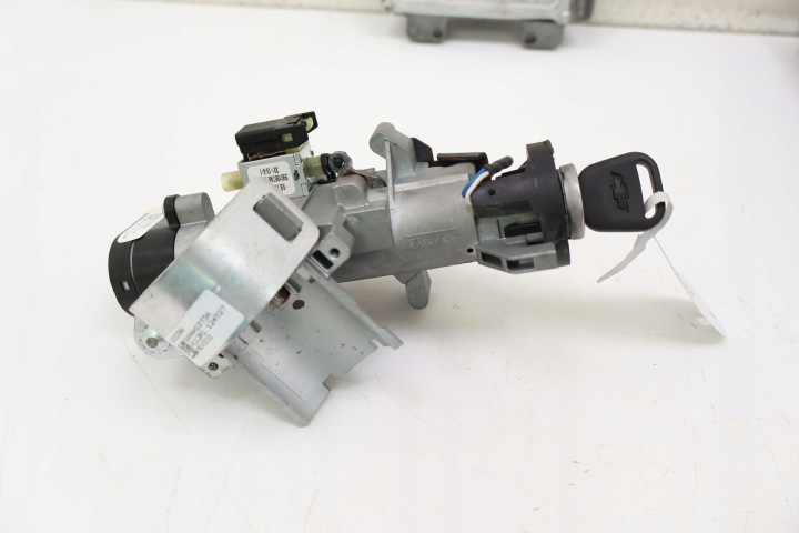 CHEVROLET CAMARO V V8 6.2 LT1 ORDINATEUR CONTACTEUR D'ALLUMAGE FUSIBLE 20965947, 22832306