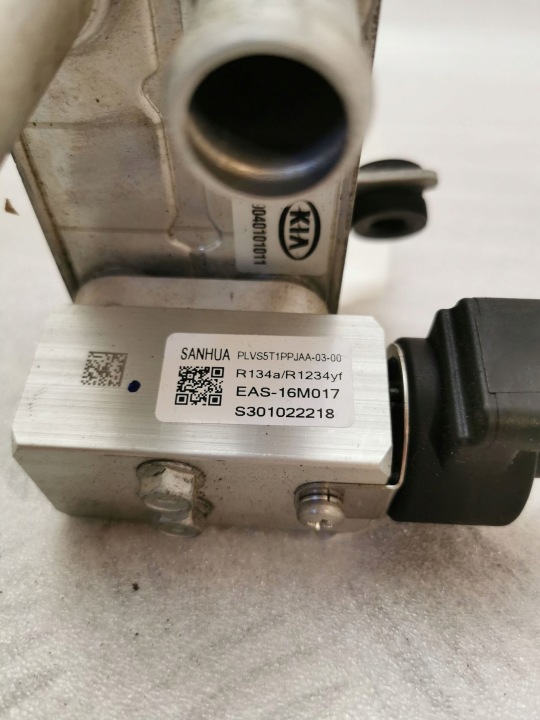 HYUNDAI KONA I RADIATEUR CLIMATISATION 25670K4000