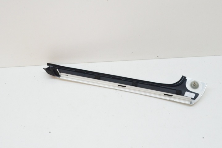 AUDI R8 42 EXTÉRIEUR DROITE MOULURE MONTANTS 427853266D 3Q7 NEUF ORIGINALE