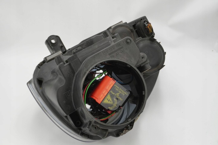 PHARE AVANT DROITE VW GOLF V 1K6941032