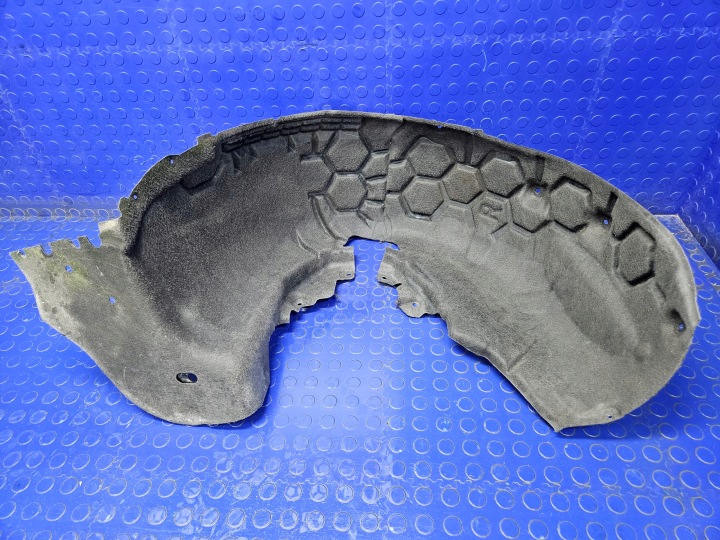 PASSAGE DE ROUE DROIT ARRIÈRE AUDI Q7 4M PROTECTION PASSAGE DE ROUE ORIGINAL 4M0810172G