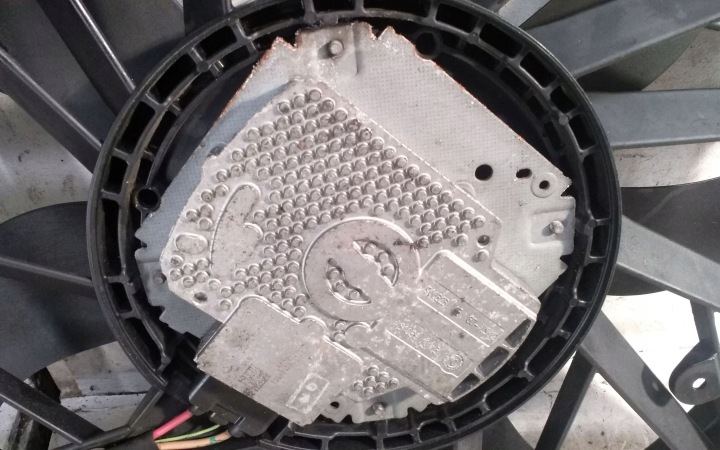 BMW 5 F10 F11 2010 ÉLECTRIQUE VENTILATEUR RADIATEUR