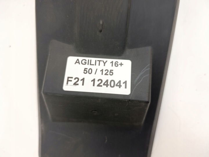 KYMCO AGILITY 16+ FIXATION CADRE DE PLAQUE D'IMMATRICULATION ARRIÈRE