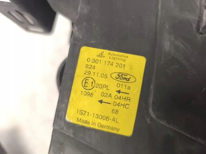 PHARE GAUCHE AVANT FORD MONDEO III TURNIER (BWY) 0301174201 1.8L GASOLINE