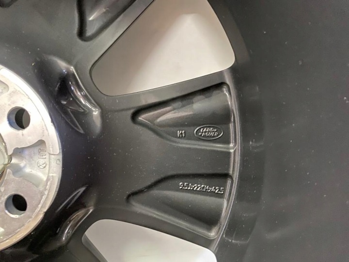 ROUES JANTES JANTES EN ALLIAGE AVEC PNEUS LAND ROVER RANGE ROVER R22 LR153249 STYLE 1072