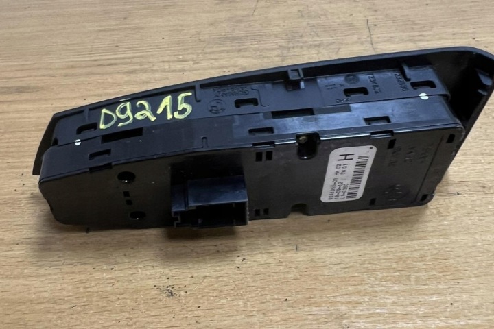 PANNEAU COMMUTATEURS BMW 5 (F10) 924195501 3.0L GASOLINE 240KW 2015