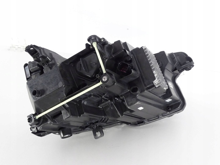 PHARE AVANT AVANT GAUCHE AUDI Q4 E-TRON 89A