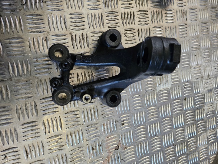 POIGNÉE FIXATION MOTEUR MERCEDES ATEGO 3 AXOR EURO 6 2017 OE A9342231401