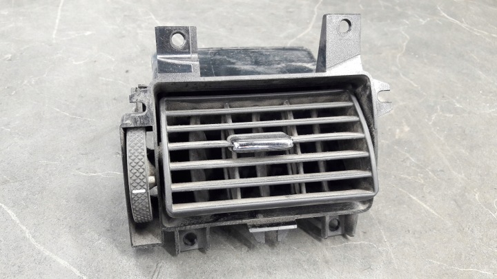 8C1119C696AA GRILLE CONDUIT D'AIR GAUCHE AVANT FORD TRANSIT