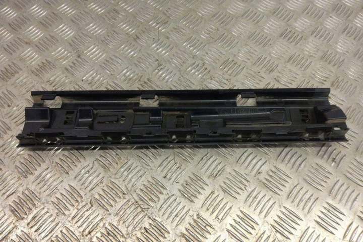 FIXATION SEUIL BMW X1 (F48) 7332329 DIESEL 2015