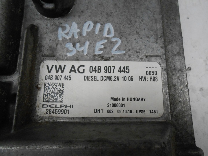 SKODA RAPID ECU CONTRÔLEUR ORDINATEUR MOTEUR 04B907445