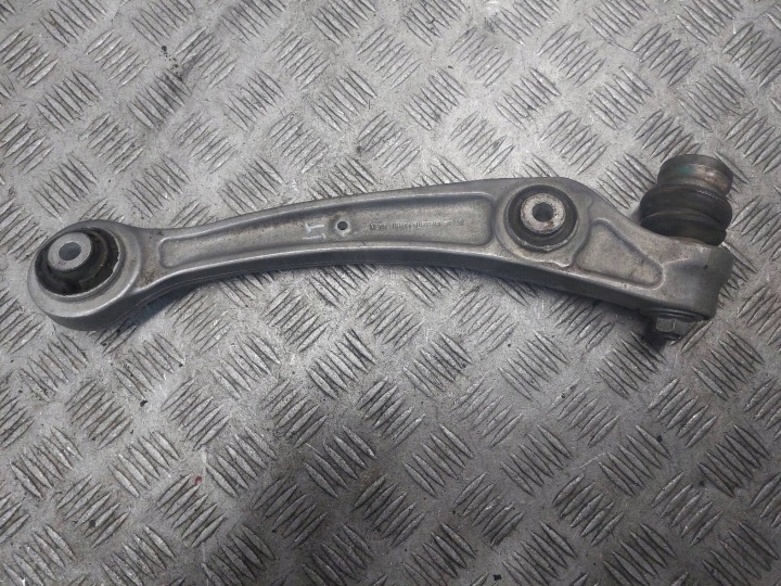 BRAS DE SUSPENSION GAUCHE AVANT AUDI Q5 8R