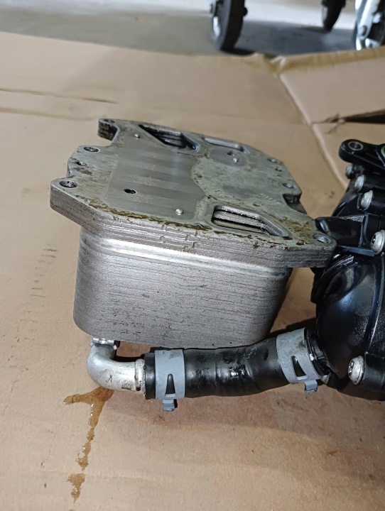 CHÂSSIS THERMOSTAT AVEC RADIATEUR HUILES VW AUDI 3.0 TDI I 7733025 059121111BM