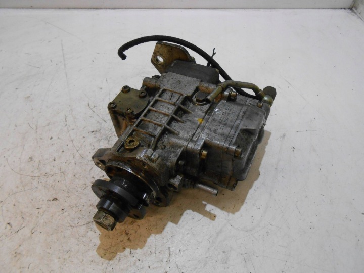 SKODA FABIA OCTAVIA SEAT LEON POMPE INJECTION 038130107B