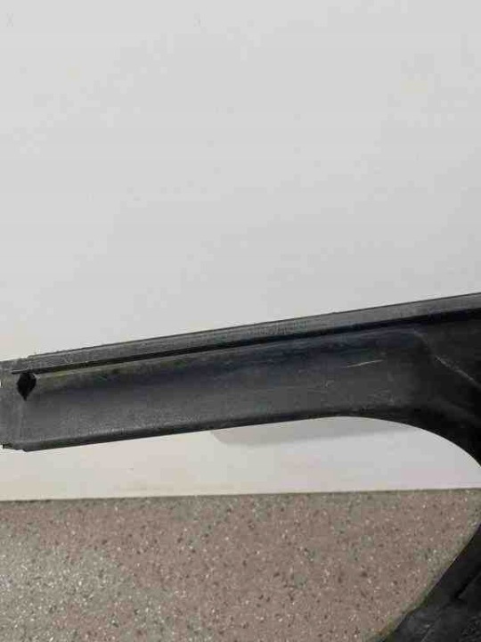 PLASTYK ESSUIE-GLACES AVANT AUDI A8 D2 (4D2, 4D8) 4E1819448E 4.2L DIESEL