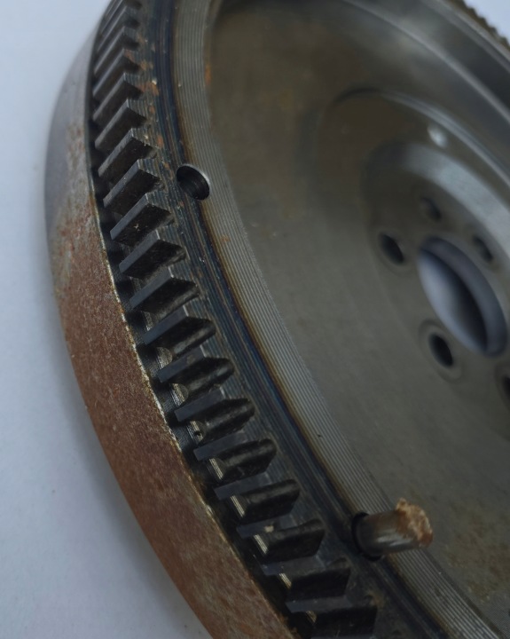 VOLKSWAGEN OEM ORIGINAL VOLANT D'INERTIE 038D 03L D7M