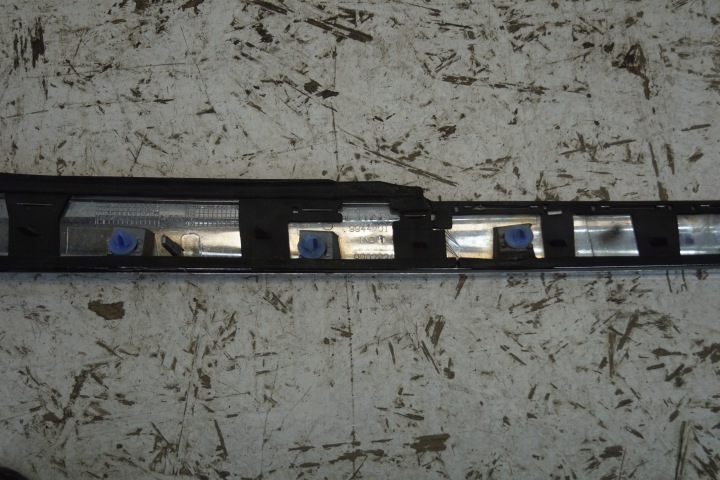MOULURE CHROME GARDE-BOUE GAUCHE CITROEN DS5 9802824577