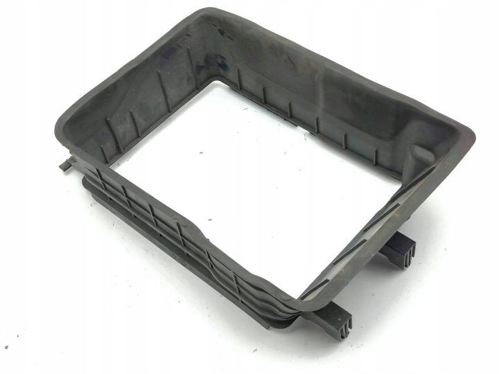 RENAULT MEGANE IV 2018 TUNNEL AIR VERS ÉCHANGEUR D'AIR DE SURALIMENTATION 215586371R