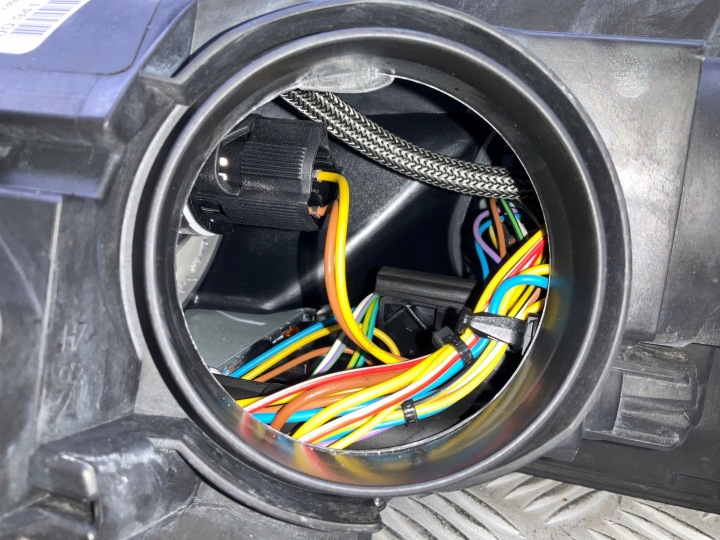 2007 AUDI TT TTS MK2 PROJECTEUR 8J0941004J