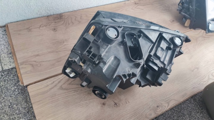 PROJECTEUR SKODA SCALA 657941016A COMPLET LED