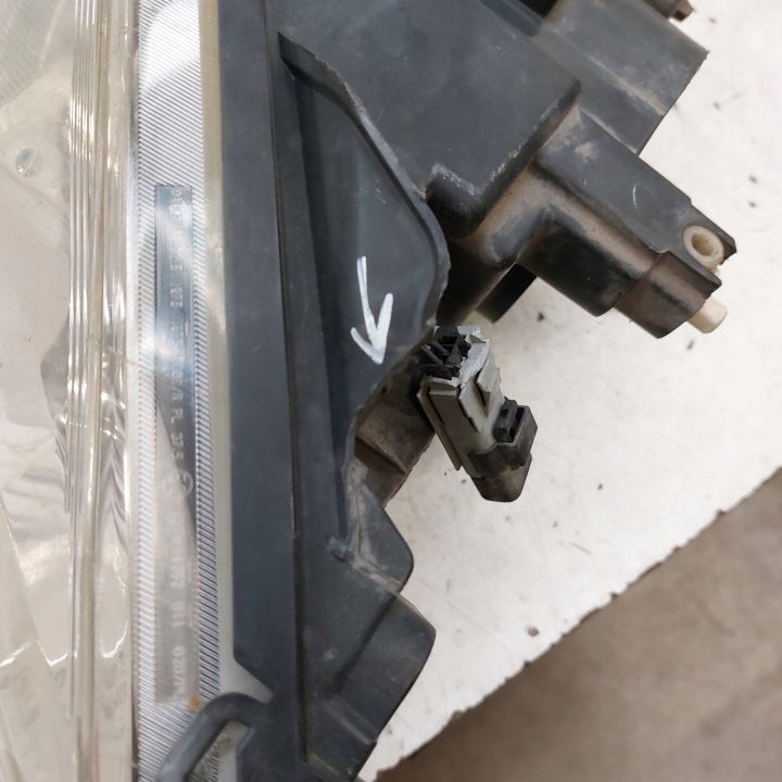 PEUGEOT 807 PHARE XÉNON GAUCHE AVANT 89006379 1494312080
