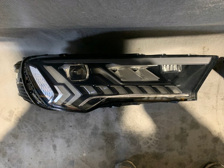 AUDI Q7 4M LIFT PHARES AVANT MATRIX COMPLET