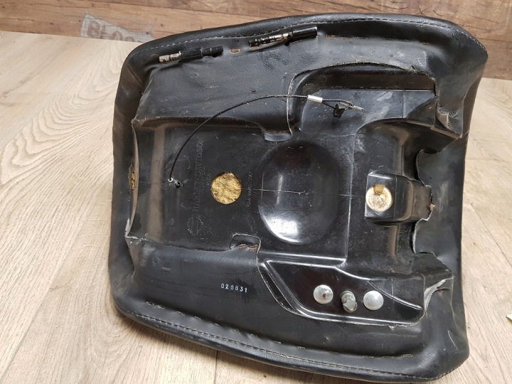 SIÈGE CONDUCTEUR HARLEY DAVIDSON V-ROD