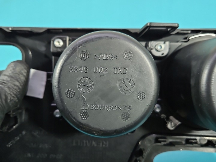POIGNÉE SUR BOISSONS GODET CUP HOLDER RENAULT MEGANE IV 969129752R