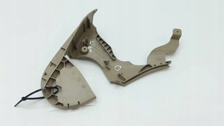 MERCEDES W204 PROTECTION CHÂSSIS SIÈGE DROIT AVANT