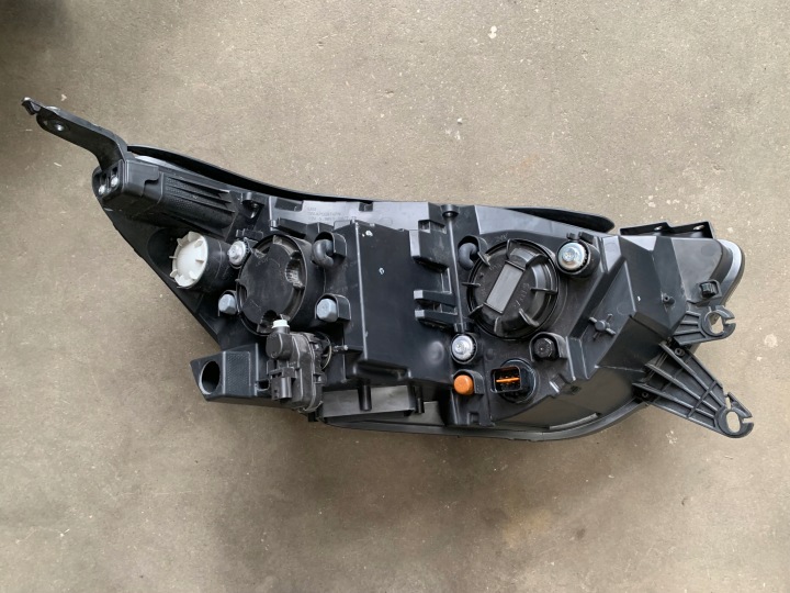 SSANGYONG MUSSO 2018- PHARE GAUCHE AVANT 83101-36001 EUROPE