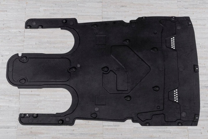 PORSCHE PANAMERA II 971 16+ MATERIALOWA PROTECTION PLAQUE SOUS MOTEUR 971825311F