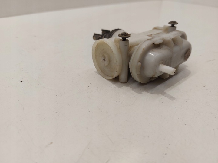 VOLKSWAGEN PASSAT B3 1990 POMPE CENTRAL SERRURE