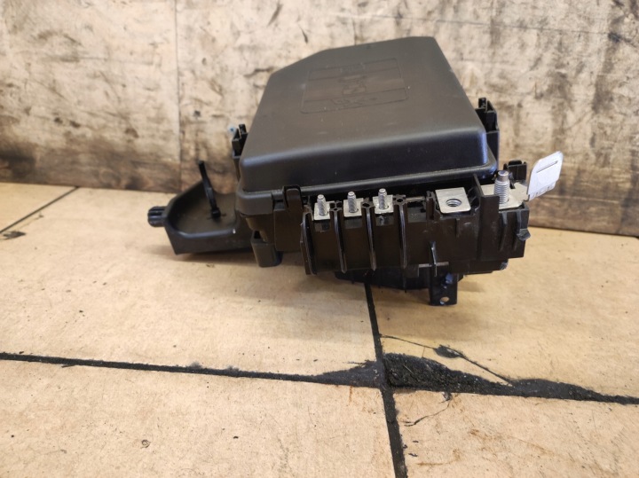 BOÎTE BOÎTE CHÂSSIS FUSIBLES ASTRA K V 5
