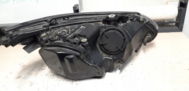 BMW 5 E60 04' XÉNON EUROPE NON ROTATIF D2S GAUCHE