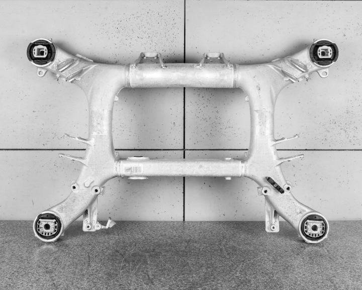 BMW 8 G14 G15 CHÂSSIS SUSPENSIONS ARRIÈRE CHÂSSIS TRAVERSE POUTRE 6873232