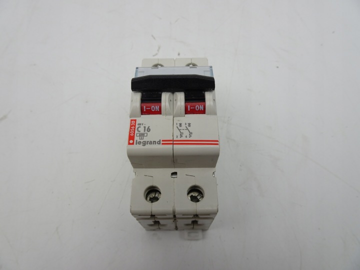 LEGRAND 605630 C16 FUSIBLE AUTOMATIQUE ES ESKA 2P C16