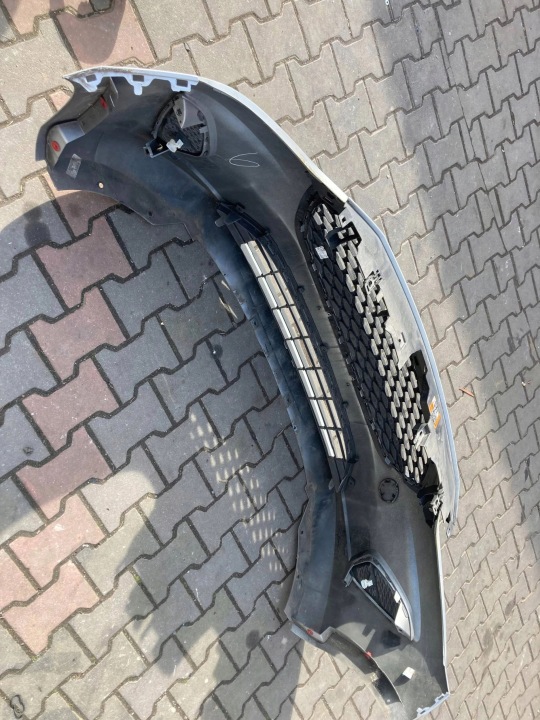FORD FIESTA MK8 2019 PARE-CHOCS AVANT COMPLET CALANDRE