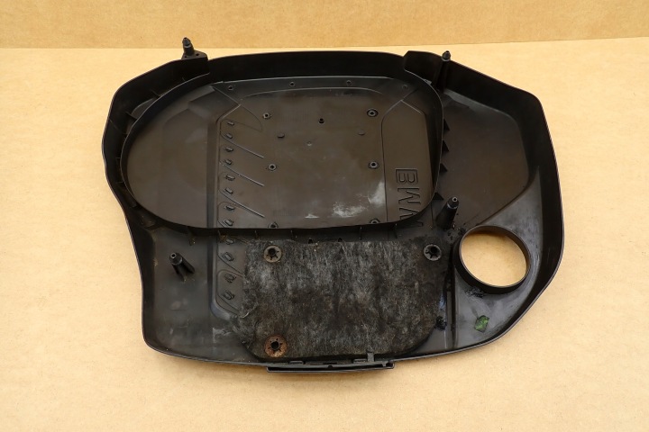 BMW F25 E70 E71 PROTECTION COUVERCLE MOTEUR SUPÉRIEURE 13717812063 OE