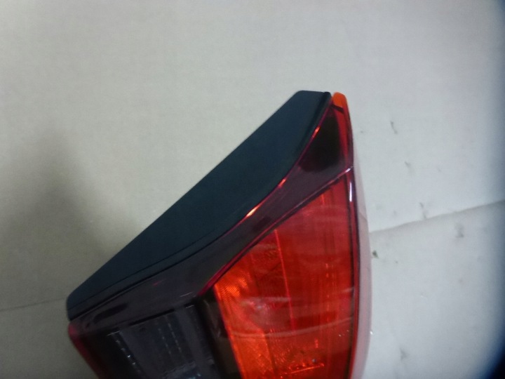 HYUNDAI I30 III 17- UNIVERSEL PHARE ARRIÈRE GAUCHE DANS COUVERCLE DE COFFRE 92403-G4200 ORIGINE EURO