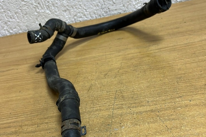 AUTRE CONDUITES DE DÉRIVATION VW PASSAT VARIANT B8 (3G5) F4074 DIESEL 2015