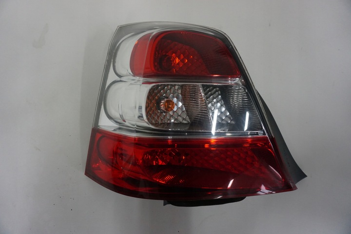 HONDA CIVIC VII RESTYLING FARO IZQUIERDA PARTE TRASERA 5 DE PUERTA 2005ROK 